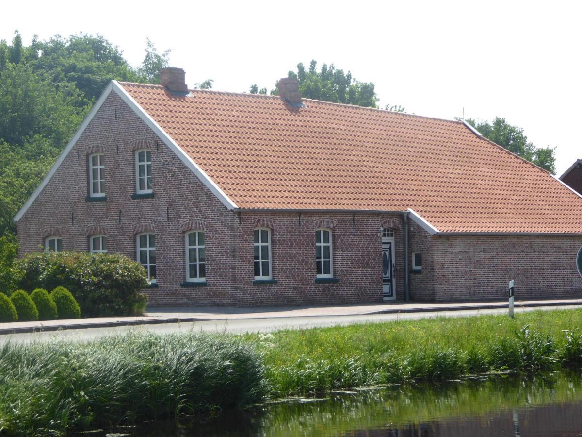 Ferienwohnung Elise Im Gulfhof Am Kanal Grossefehn 外观 照片